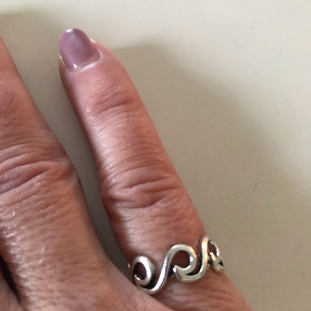Women’s Wave Ring